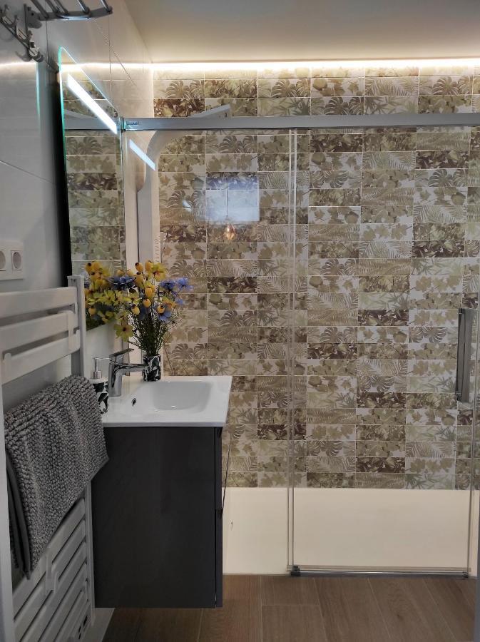 Kaixo Marina Con Parking Gratis Apartment Zarautz Bagian luar foto